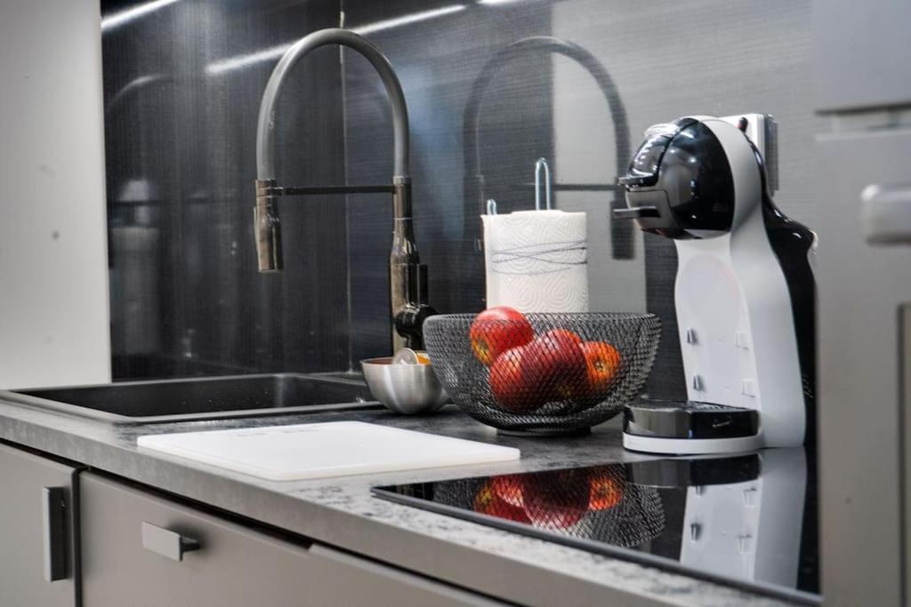 Best Location In Tampere! Modern City Apartment, 2Rooms, Kitchen And Balcony Dış mekan fotoğraf